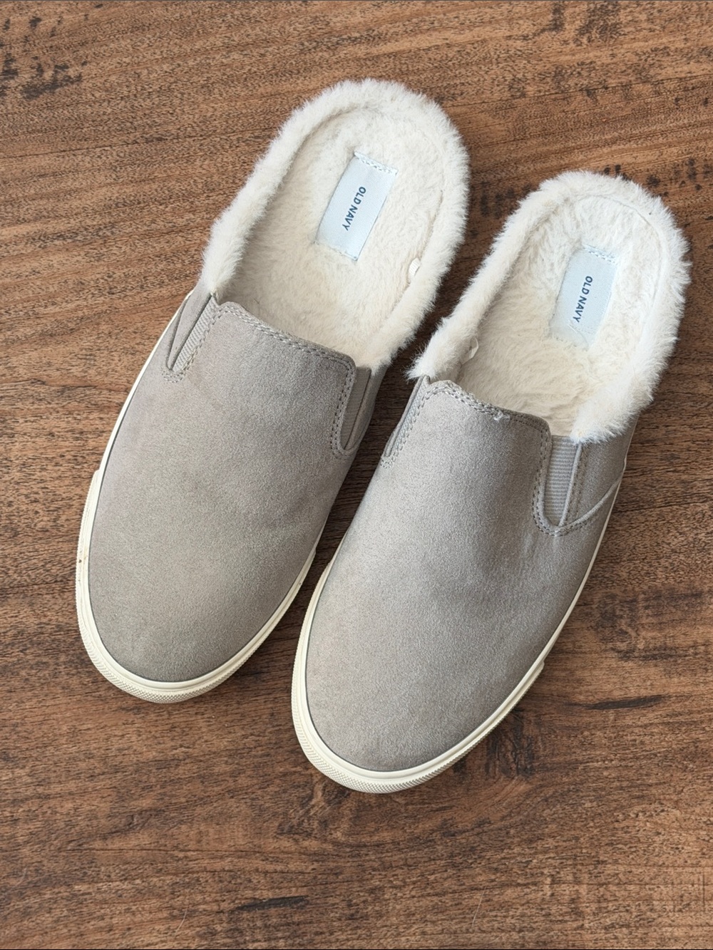 Old Navy Women's Faux-Suede Slip-On Mules in Light grey size 7